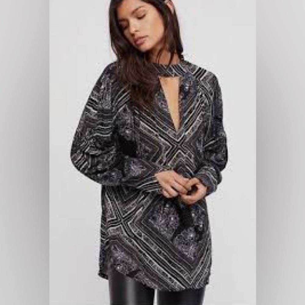 Free People Walking on a Dream tunic blouse top geometric pattern keyhole boho